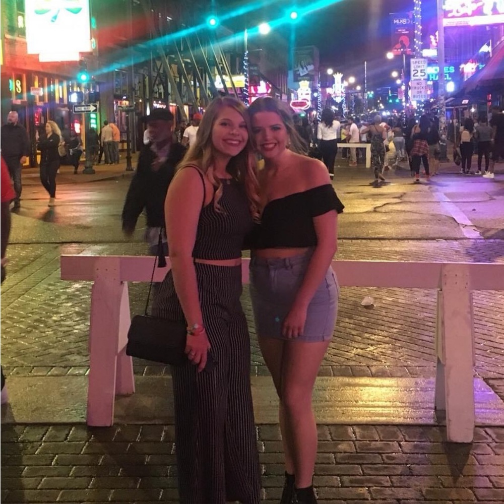 2 Piece Matching Set. Size Large. - image 6